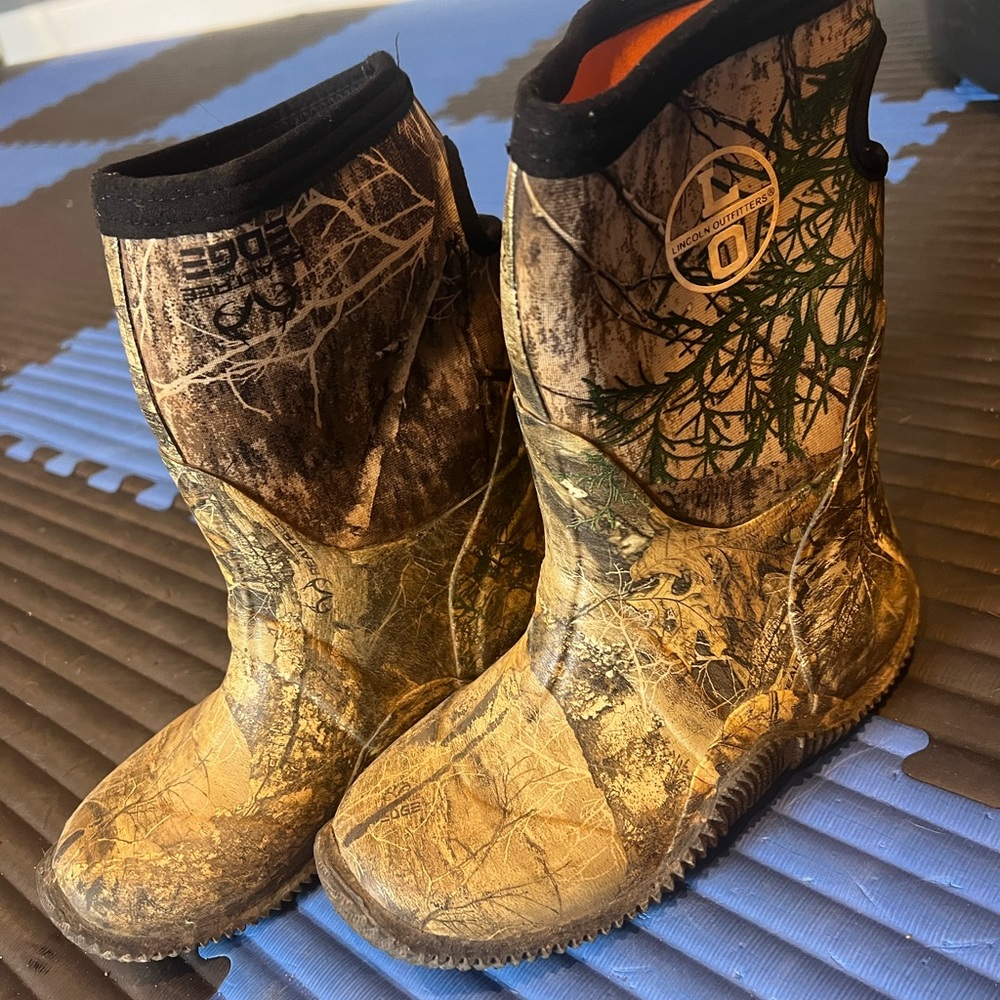 Real tree rubber boots (youth boys)